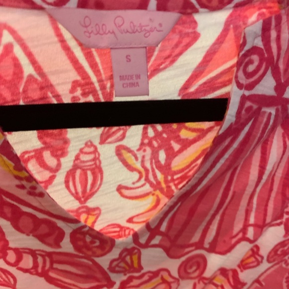 Size S Lilly Pulitzer Pink Orange Seashell Top - Picture 3 of 3